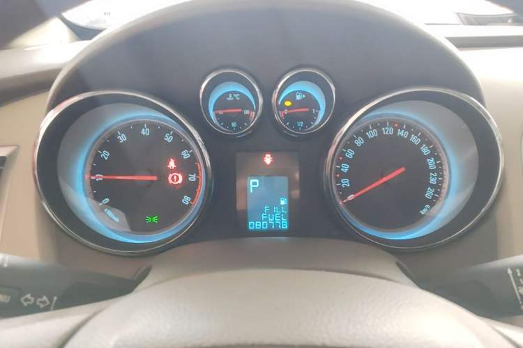 Used Buick GT 2013 GT 1.6L Automatic Fashion Edition Instrument Cluster