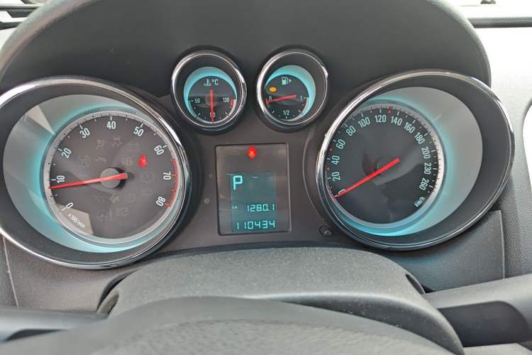 Used Buick GT 2013 GT 1.8L Automatic Fashion Edition Instrument Cluster