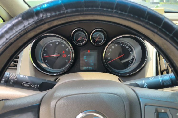 Used Buick GT 2013 GT 1.6L Automatic Fashion Edition Instrument Cluster