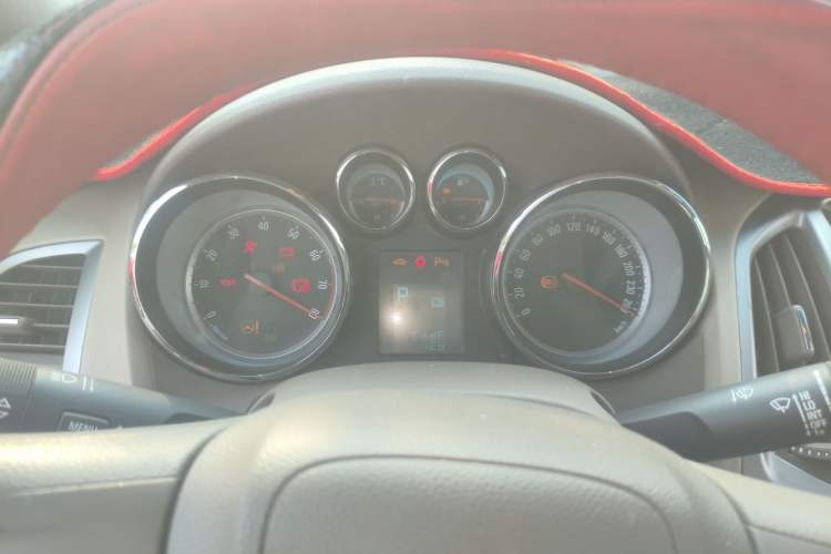 Used Buick GT 2013 GT 1.6L Automatic Fashion Edition Instrument Cluster