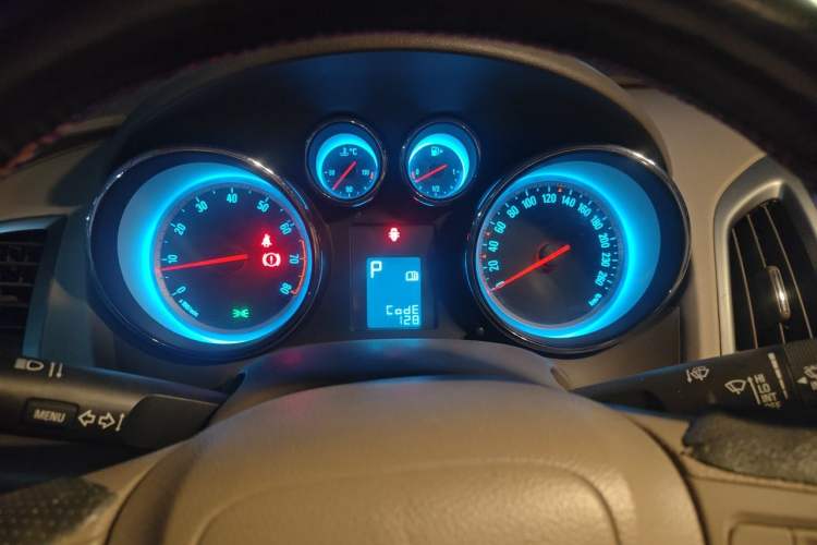 Used Buick GT 2013 GT 1.6L Automatic Fashion Edition Instrument Cluster
