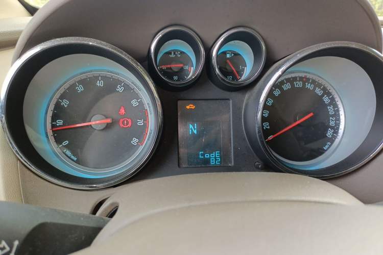 Used Buick GT 2013 GT 1.6L Automatic Fashion Edition Instrument Cluster