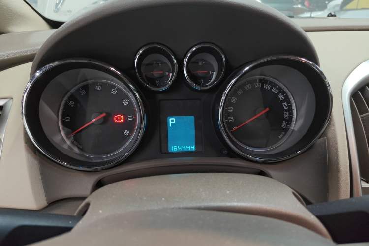 Used Buick GT 2013 GT 1.6L Automatic Fashion Edition Instrument Cluster