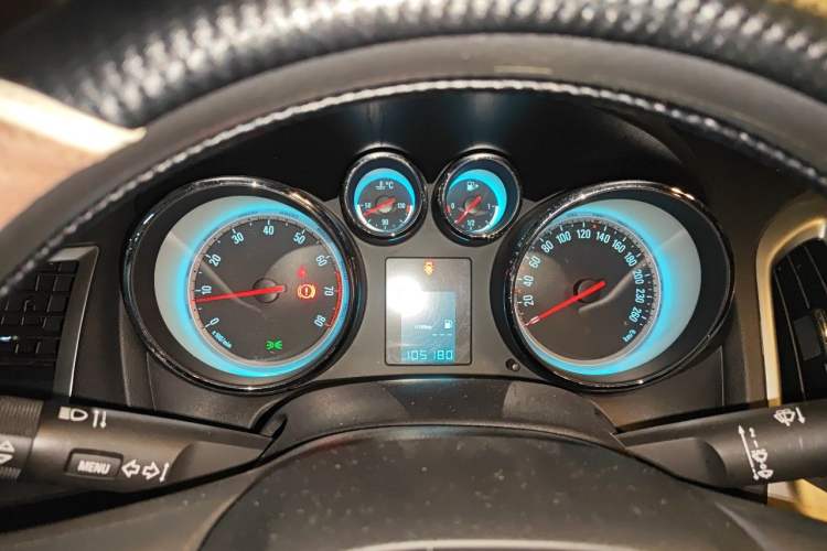 Used Buick GT 2013 GT 1.8L Automatic Fashion Edition Instrument Cluster