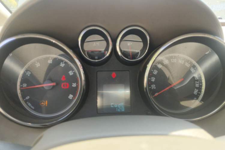 Used Buick GT 2013 GT 1.6L Manual Comfort Edition Instrument Cluster