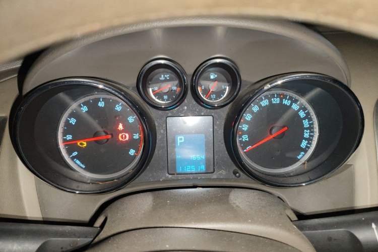 Used Buick GT 2013 GT 1.6L Automatic Comfort Edition Instrument Cluster