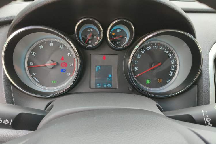 Used Buick GT 2013 GT 1.8L Automatic Fashion Edition Instrument Cluster