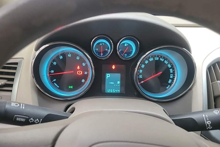 Used Buick GT 2013 GT 1.6L Automatic Fashion Edition Instrument Cluster