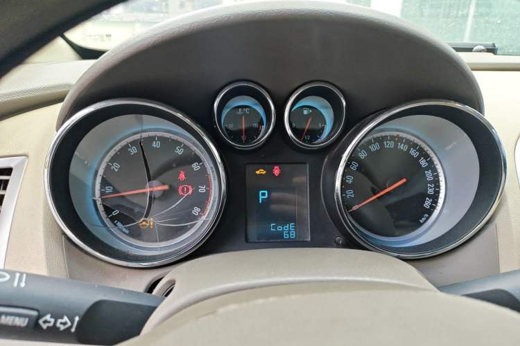 Used Buick GT 2013 GT 1.6L Automatic Fashion Edition Instrument Cluster