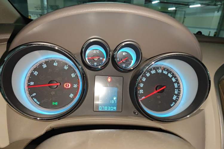 Used Buick GT 2013 GT 1.6L Automatic Fashion Edition Instrument Cluster