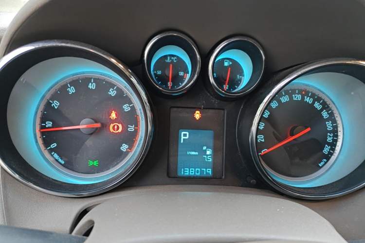 Used Buick GT 2013 GT 1.6L Automatic Fashion Edition Instrument Cluster