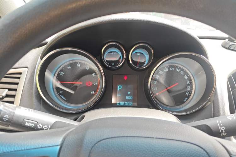 Used Buick GT 2013 GT 1.8L Automatic Fashion Edition Instrument Cluster