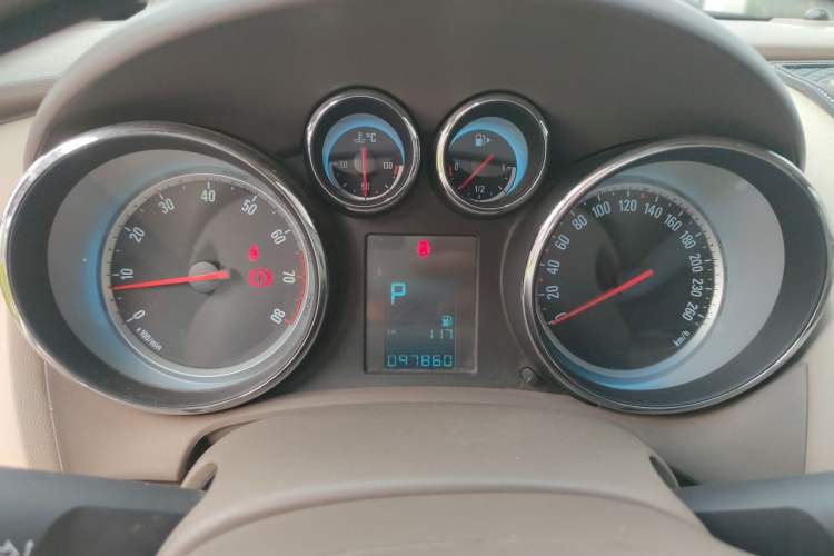 Used Buick GT 2013 GT 1.6L Automatic Fashion Edition Instrument Cluster