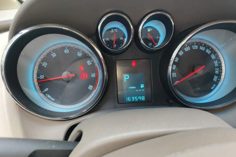 Used Buick GT 2013 GT 1.6L Automatic Fashion Edition Instrument Cluster