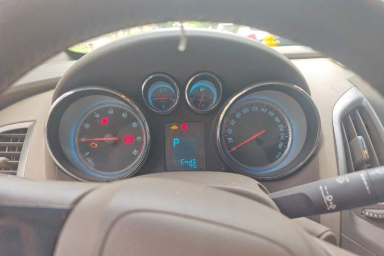 Used Buick GT 2013 GT 1.6L Automatic Fashion Edition Instrument Cluster