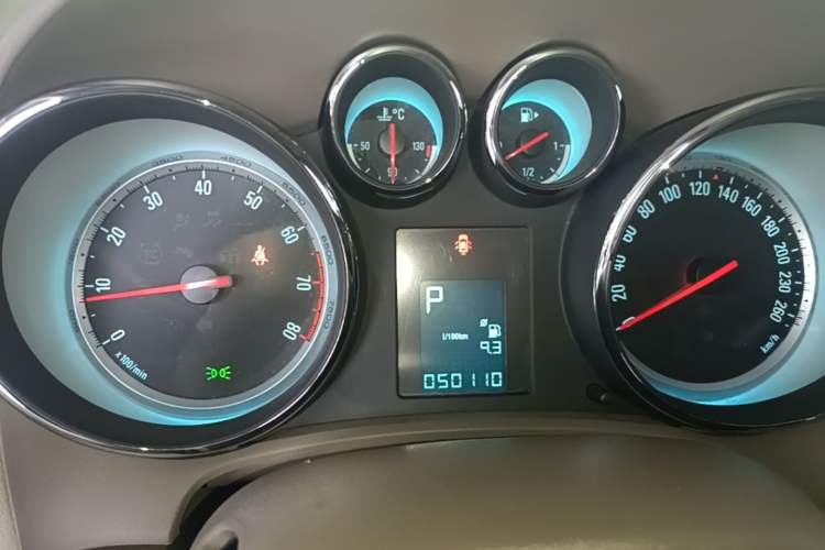 Used Buick GT 2013 GT 1.6L Automatic Fashion Edition Instrument Cluster