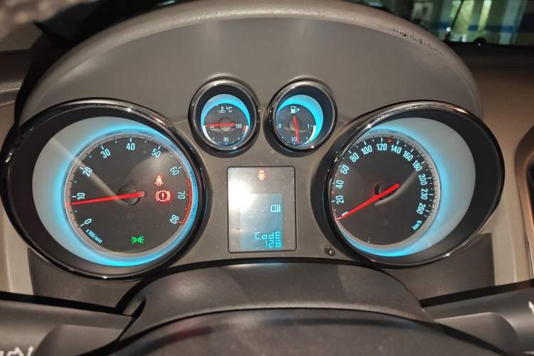 Used Buick GT 2013 XT 1.6L Manual Entry-Level Model Instrument Cluster
