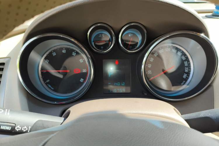 Used Buick GT 2013 GT 1.6L Automatic Fashion Edition Instrument Cluster