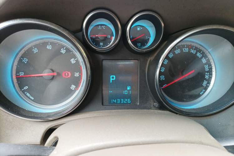 Used Buick GT 2013 GT 1.6L Automatic Fashion Edition Instrument Cluster