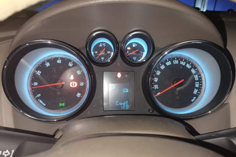 Used Buick GT 2013 GT 1.6L Automatic Fashion Edition Instrument Cluster