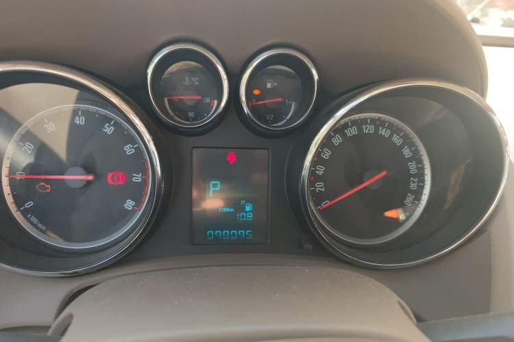 Used Buick GT 2013 GT 1.6L Automatic Comfort Edition Instrument Cluster