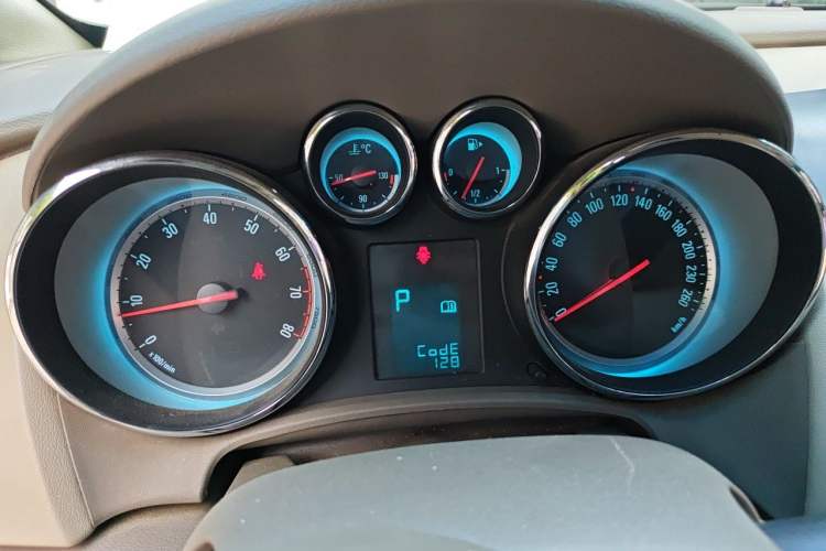 Used Buick GT 2013 GT 1.6L Automatic Fashion Edition Instrument Cluster
