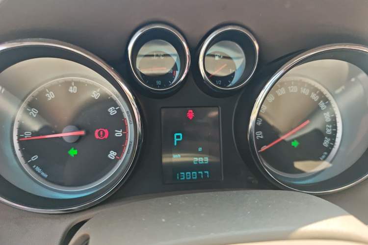 Used Buick GT 2013 GT 1.6L Automatic Fashion Edition Instrument Cluster