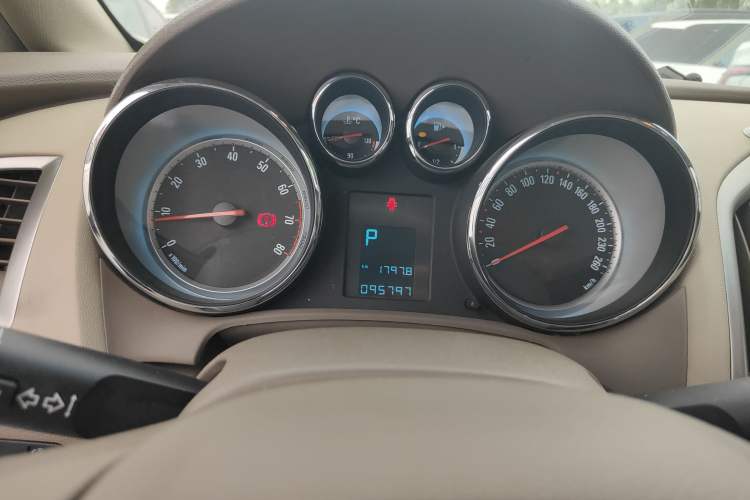 Used Buick GT 2013 GT 1.6L Automatic Fashion Edition Instrument Cluster