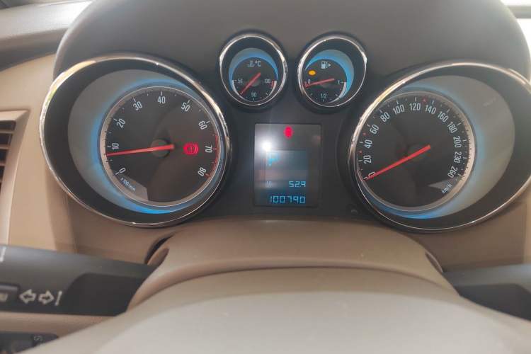 Used Buick GT 2013 GT 1.6L Automatic Fashion Edition Instrument Cluster