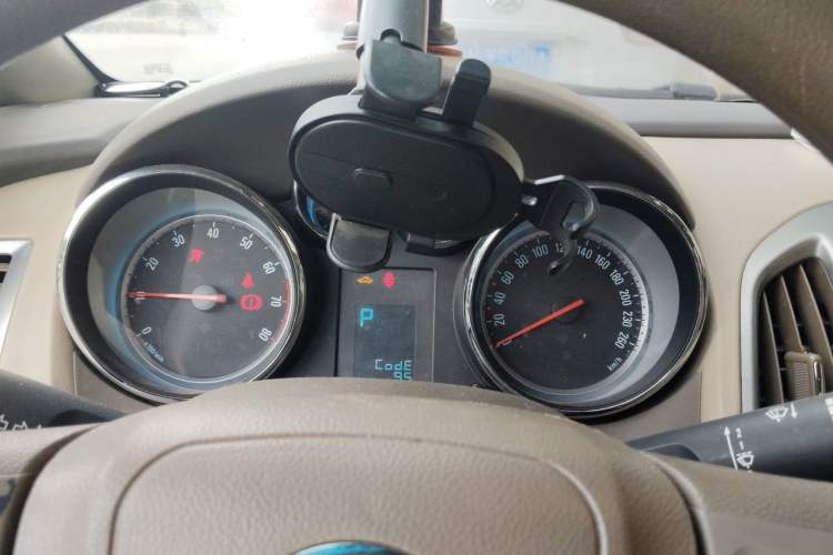 Used Buick GT 2013 GT 1.6L Automatic Fashion Edition Instrument Cluster