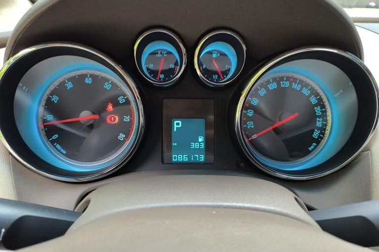 Used Buick GT 2013 GT 1.6L Automatic Fashion Edition Instrument Cluster