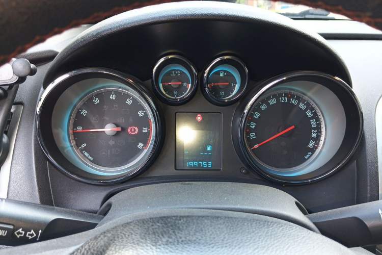 Used Buick GT 2013 XT 1.6T Automatic Fashion Sport Edition Instrument Cluster