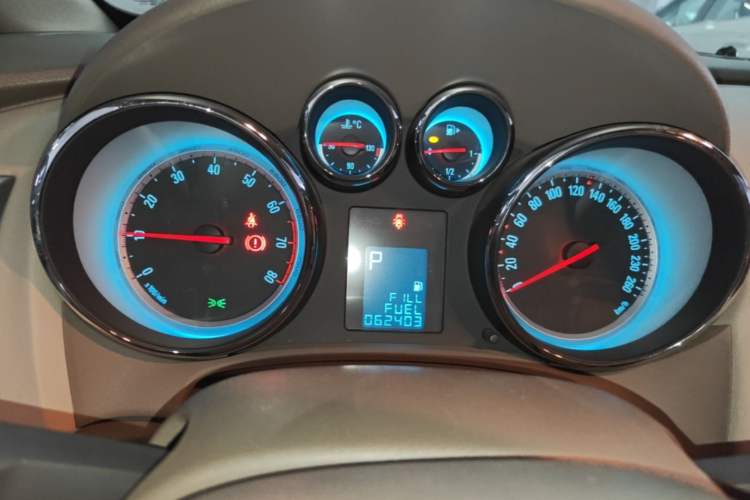 Used Buick GT 2013 GT 1.6L Automatic Fashion Edition Instrument Cluster
