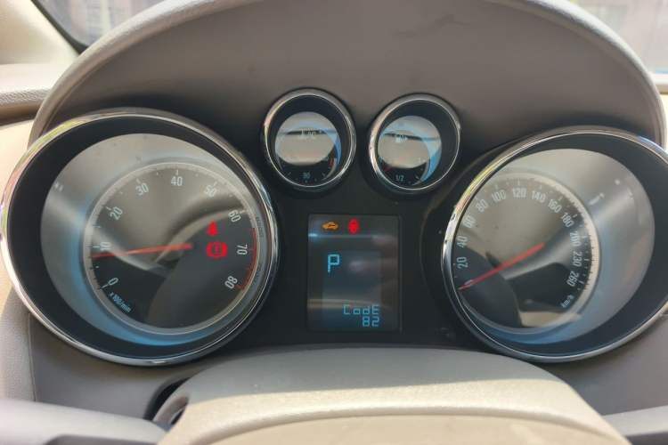 Used Buick GT 2013 GT 1.6L Automatic Fashion Edition Instrument Cluster