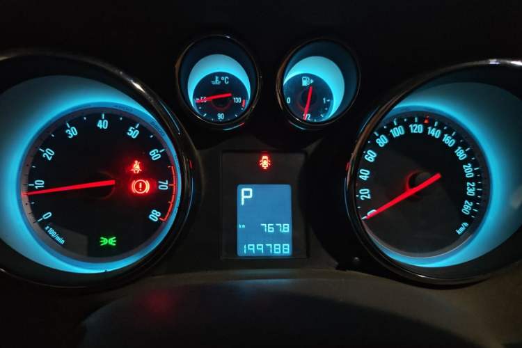 Used Buick GT 2013 GT 1.6L Automatic Fashion Edition Instrument Cluster