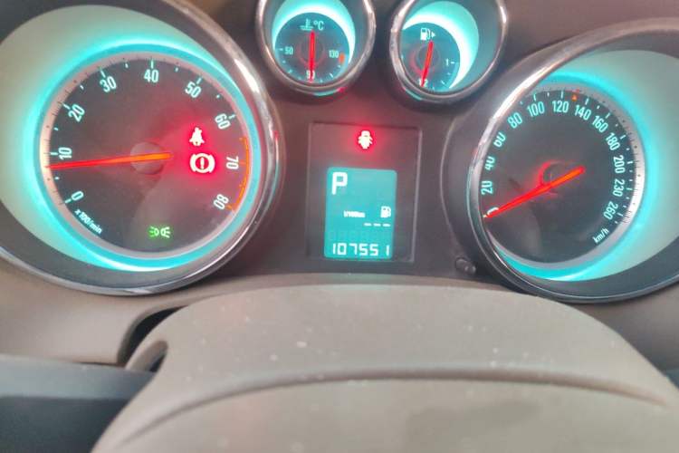 Used Buick GT 2013 GT 1.6L Automatic Fashion Edition Instrument Cluster