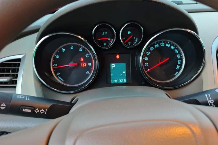Used Buick GT 2013 GT 1.6L Automatic Comfort Edition Instrument Cluster