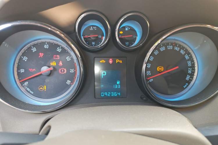 Used Buick GT 2013 GT 1.6L Automatic Fashion Edition Instrument Cluster