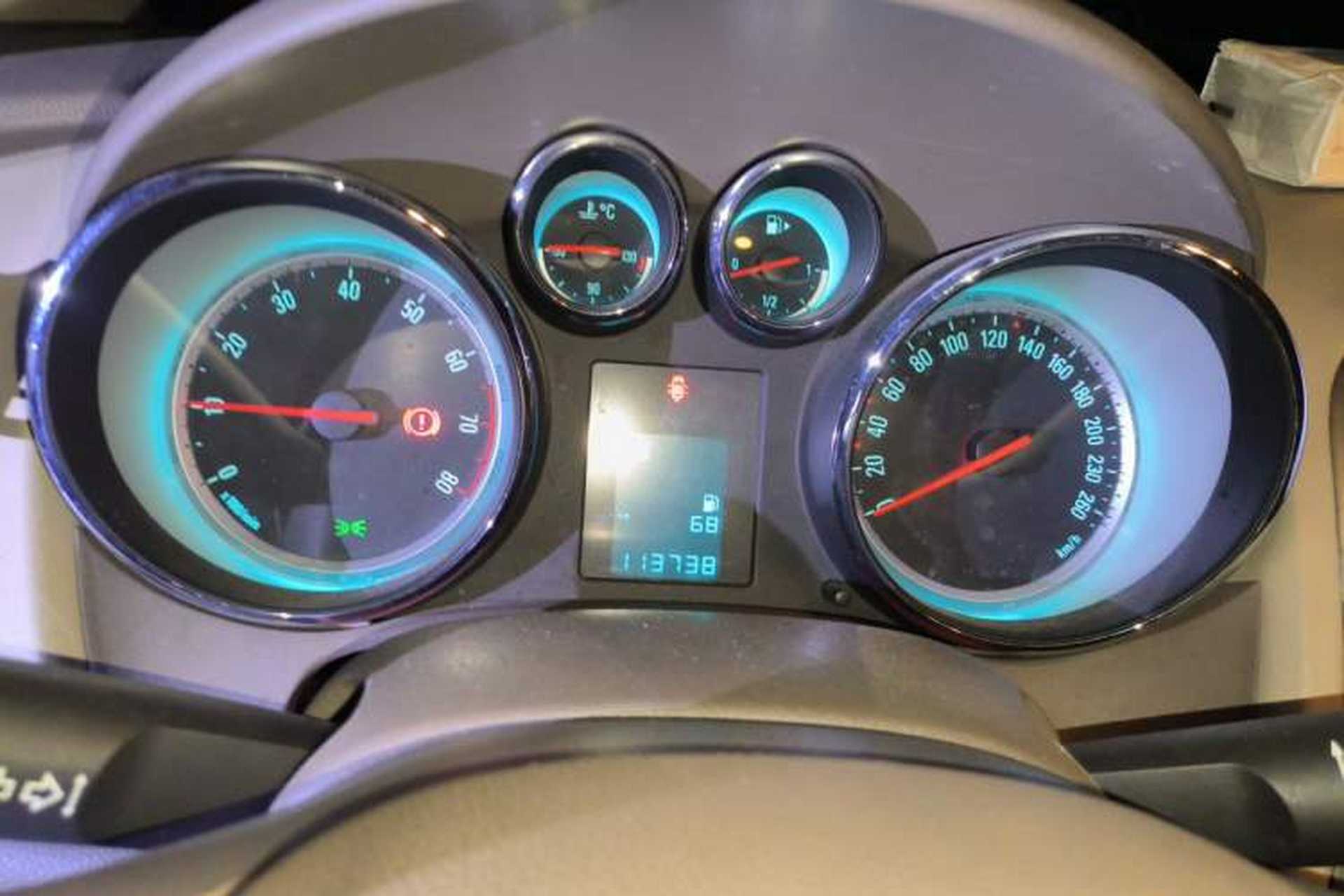 Used Buick GT 2013 GT 1.6L Automatic Fashion Edition Instrument Cluster