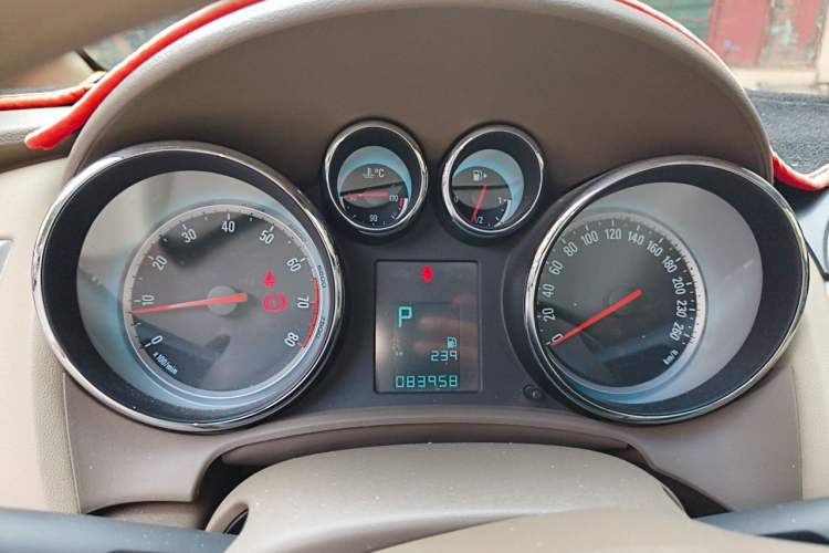 Used Buick GT 2013 GT 1.6L Automatic Fashion Edition Instrument Cluster