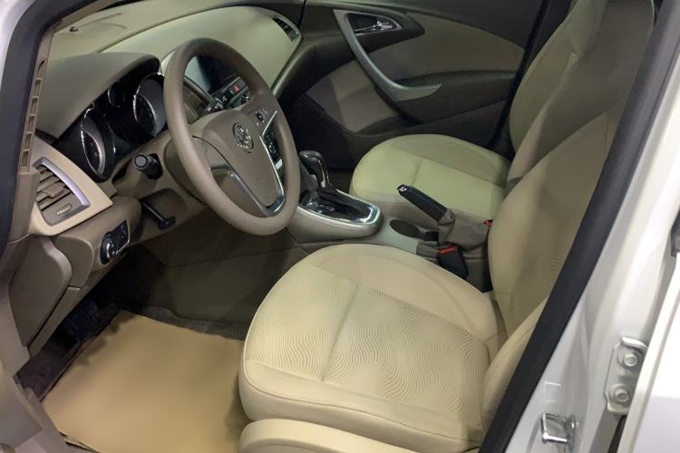 Used Buick GT 2013 GT 1.6L Automatic Fashion Edition Interior 1