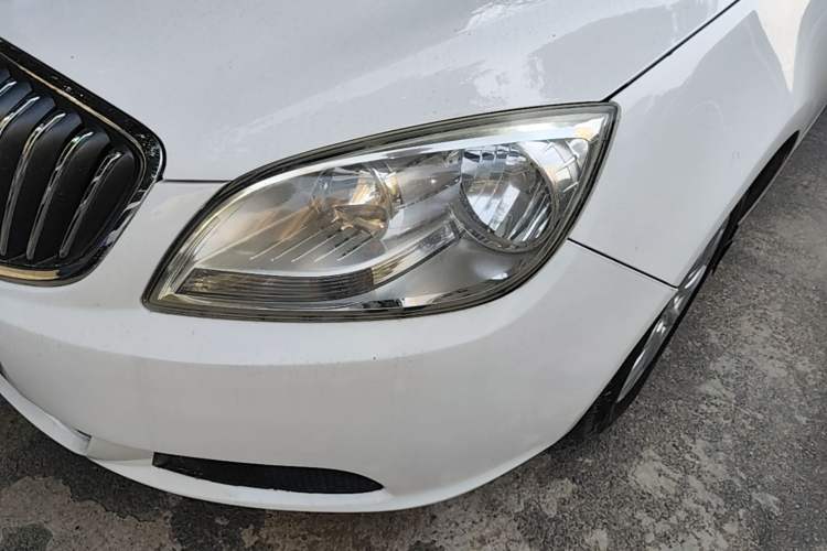 Used Buick GT 2013 GT 1.6L Automatic Comfort Edition Left Front Headlight