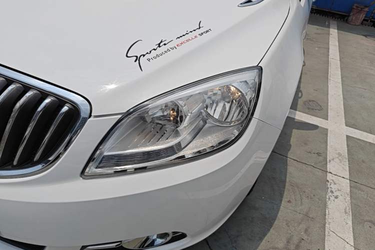Used Buick GT 2013 GT 1.6L Automatic Fashion Edition Left Front Headlight