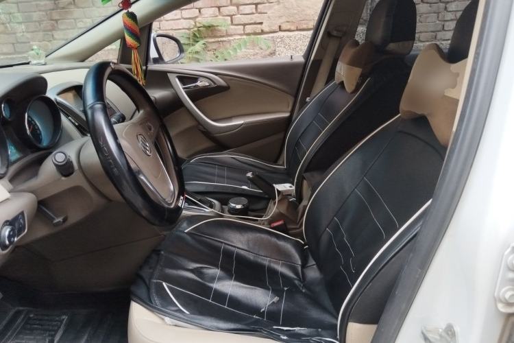 Used Buick GT 2013 GT 1.6L Automatic Fashion Edition Left Front Seat