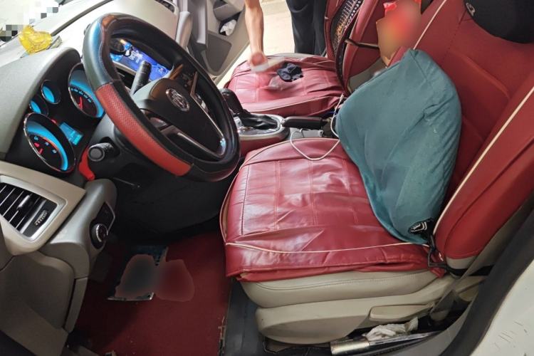 Used Buick GT 2013 XT 1.6L Automatic Fashion Edition Left Front Seat