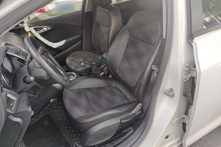 Used Buick GT 2013 XT 1.6L Automatic Fashion Edition Left Front Seat