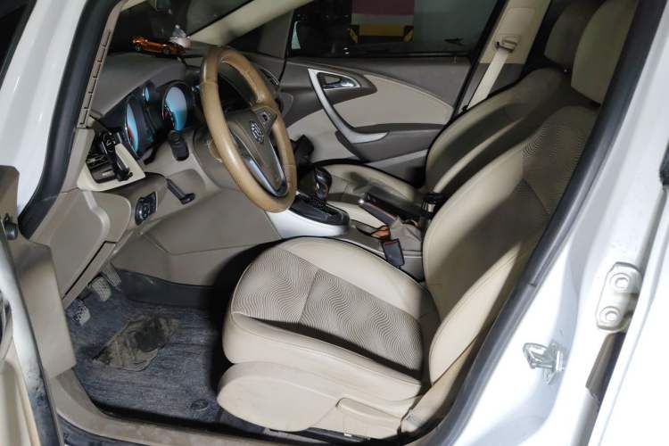 Used Buick GT 2013 GT 1.6L Manual Entry-Level Model Left Front Seat