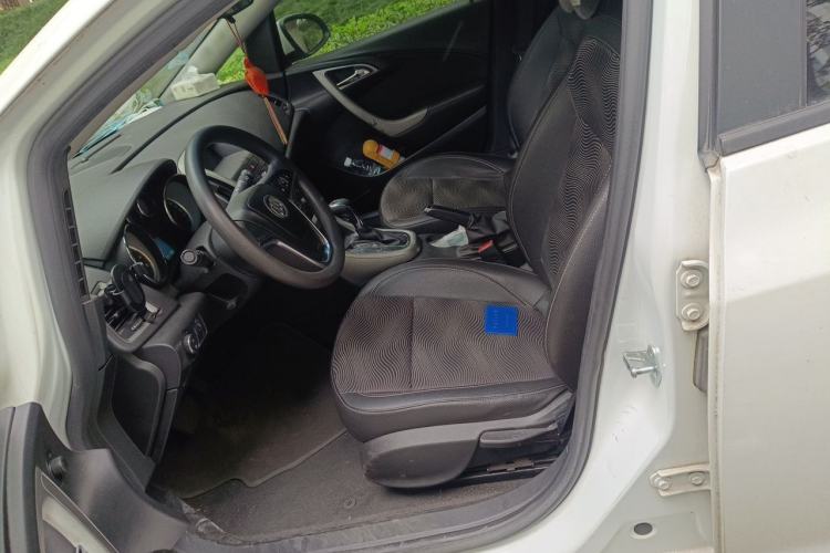Used Buick GT 2013 XT 1.6L Automatic Fashion Edition Left Front Seat