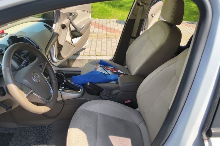 Used Buick GT 2013 GT 1.6L Automatic Fashion Edition Left Front Seat