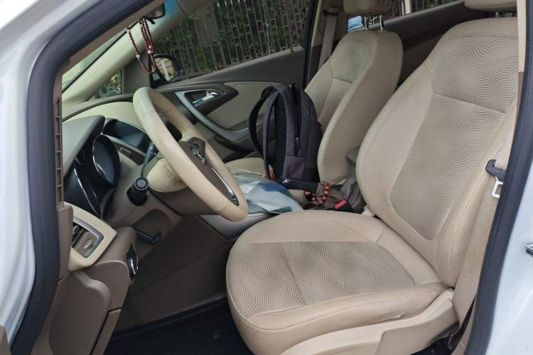 Used Buick GT 2013 GT 1.6L Automatic Fashion Edition Left Front Seat